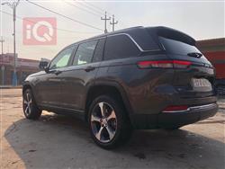 جیپ گراند شیرۆکی